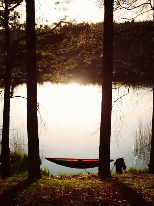 Atmosphärische Seenlandschaft