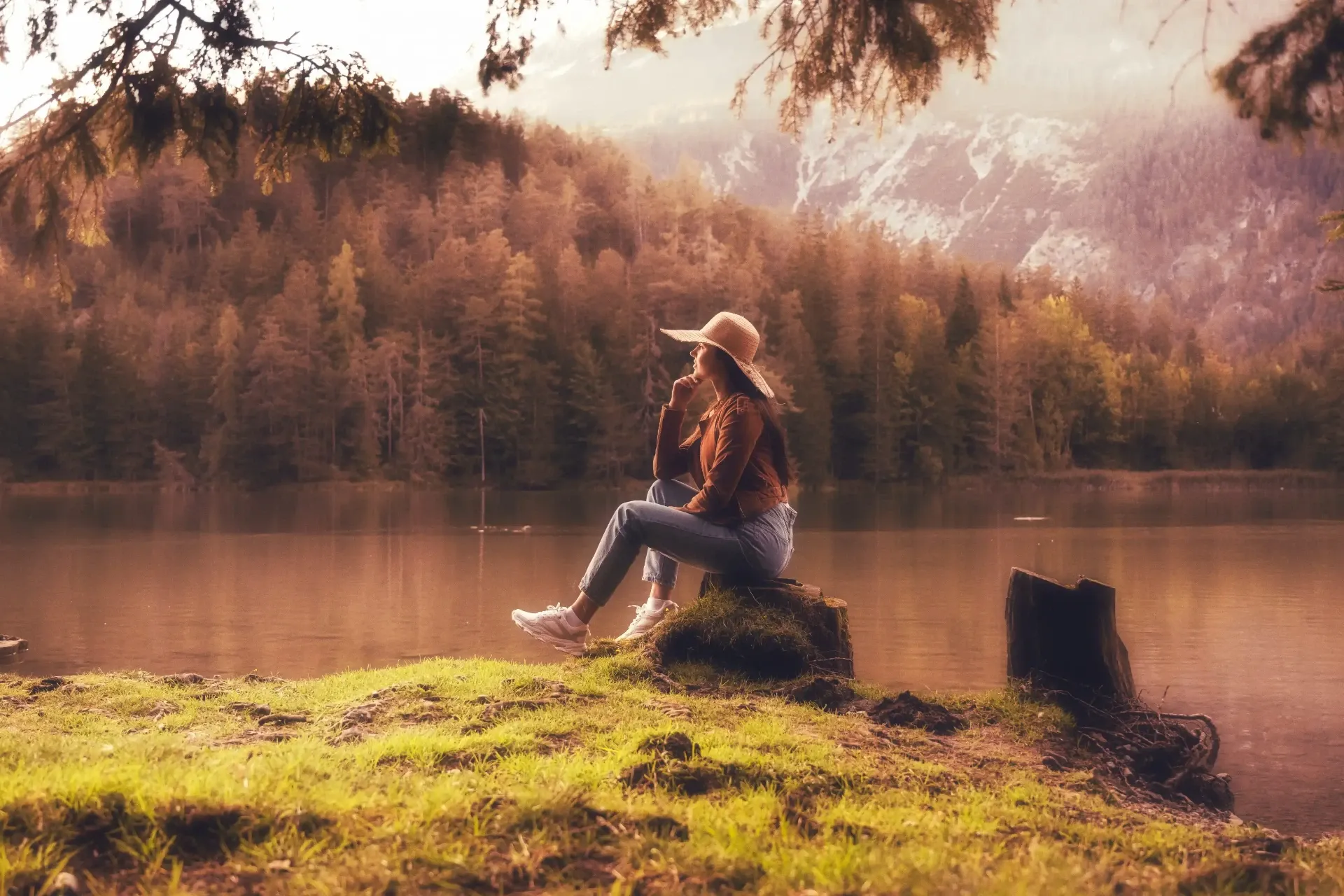 Atmosphärisches Paarportrait am Seeufer - Hochzeitsfotograf Allgäu